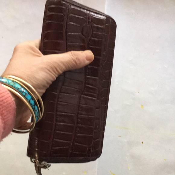 Brown crocodile embossed large wallet - Picture 14 of 14